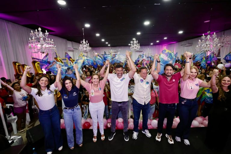 Adjuto Afonso reune mais de 1.500 mulheres em Manaus
