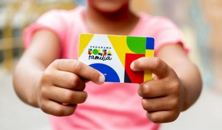 Bolsa Família fica sem reajuste em proposta para 2027 e mínimo continua em R$ 600
