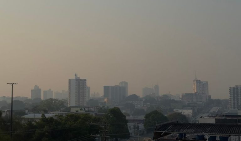 Manaus suspende aulas presenciais da rede municipal após piora na qualidade do ar